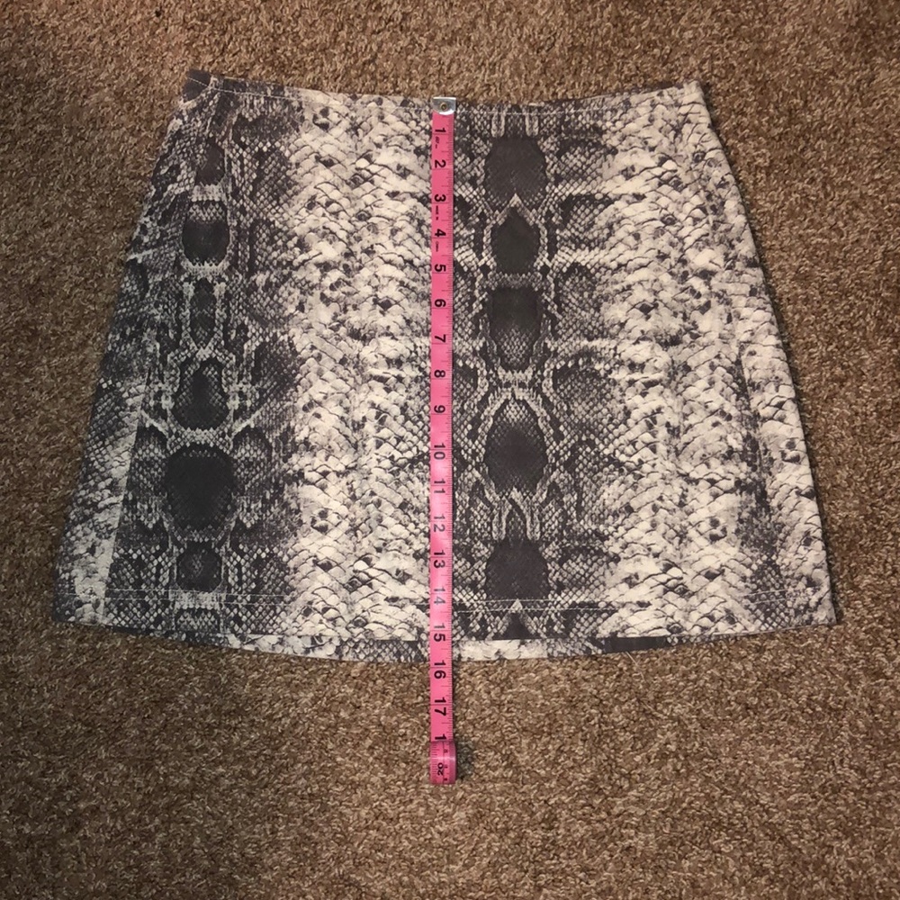 Urban Outfitters Snake Skin Skirt - Picture 7 of 8
